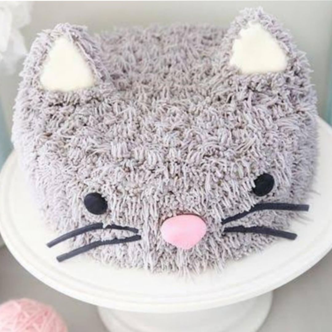 Pastel ronroneador con sabores clásicos